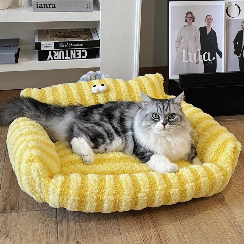 CozyNest Deluxe Wintersofa