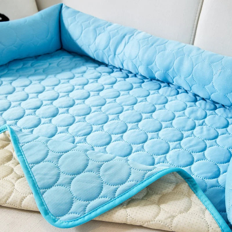 COOLREST – Kühlende Hundematte für den Sommer | Atmungsaktive, waschbare und rutschfeste Liege für Hunde und Katzen