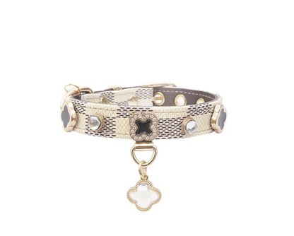 LuckyLuxe Clover Collar – Luxus-Halsband aus PU-Leder