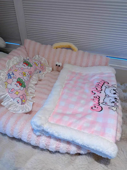 CozyNest Deluxe Wintersofa