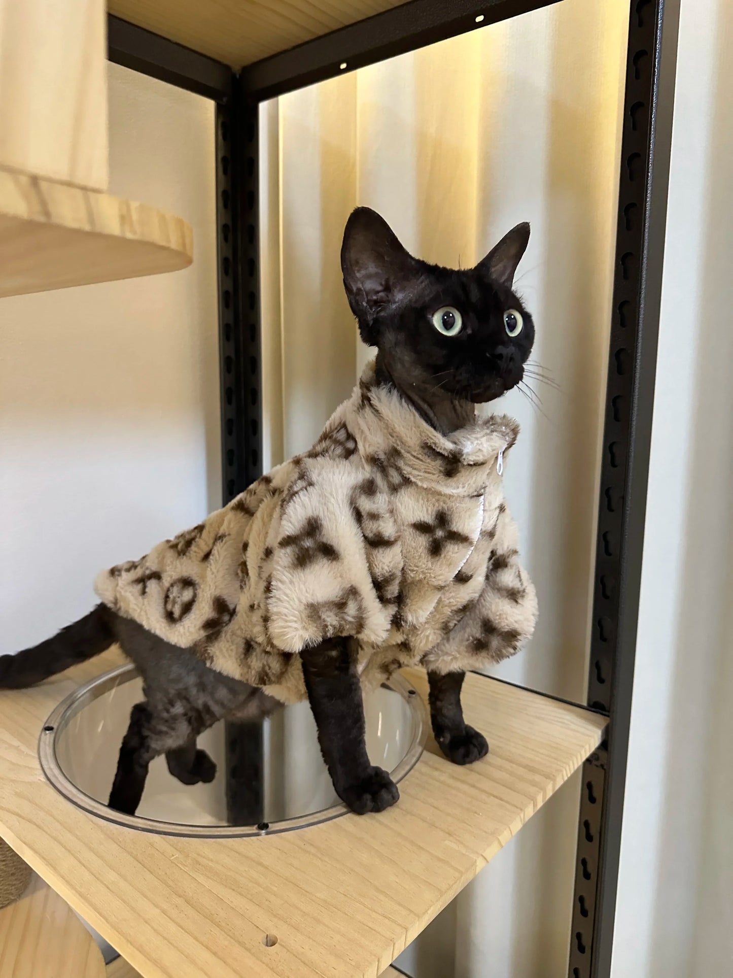 SnugglePaw Luxus-Hunde- und Katzenmantel