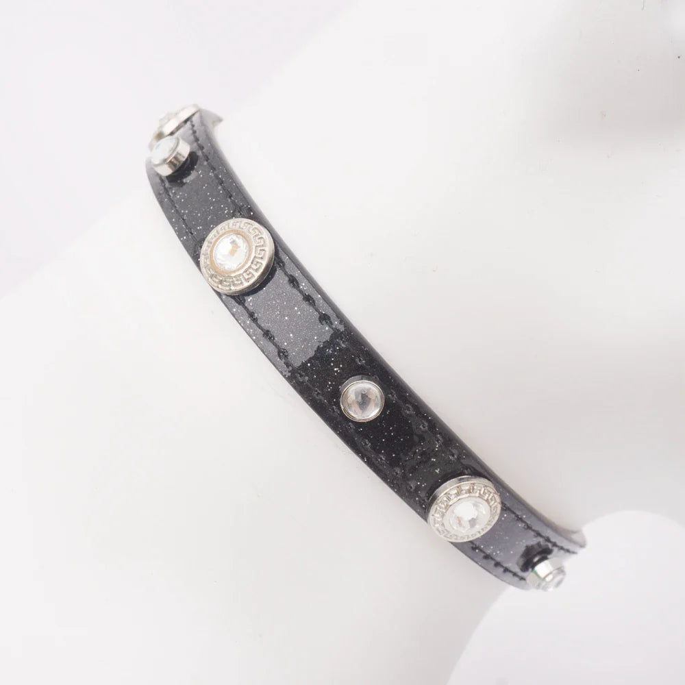 LuckyLuxe Clover Collar – Luxus-Halsband aus PU-Leder