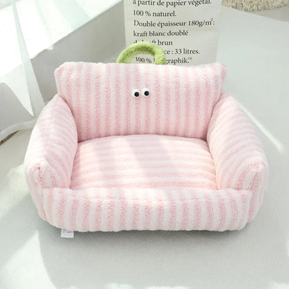 CozyNest Deluxe Wintersofa