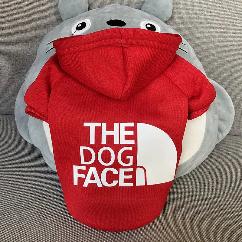 Wärmender Hundehoodie zum Öffnen