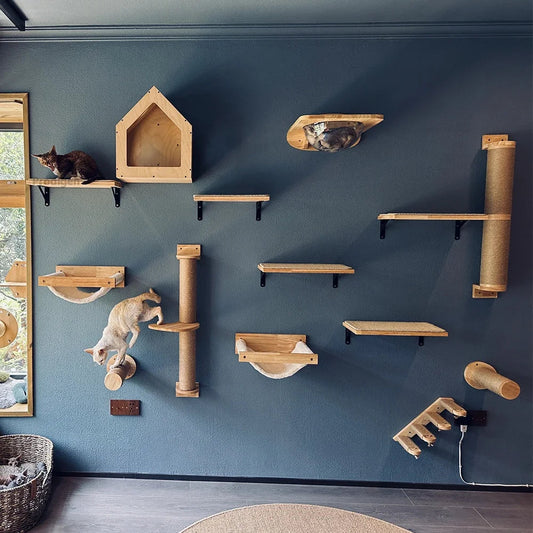 Wandmontiertes Katzenklettergerüst aus Holz – mit Kratzbereich und Nest