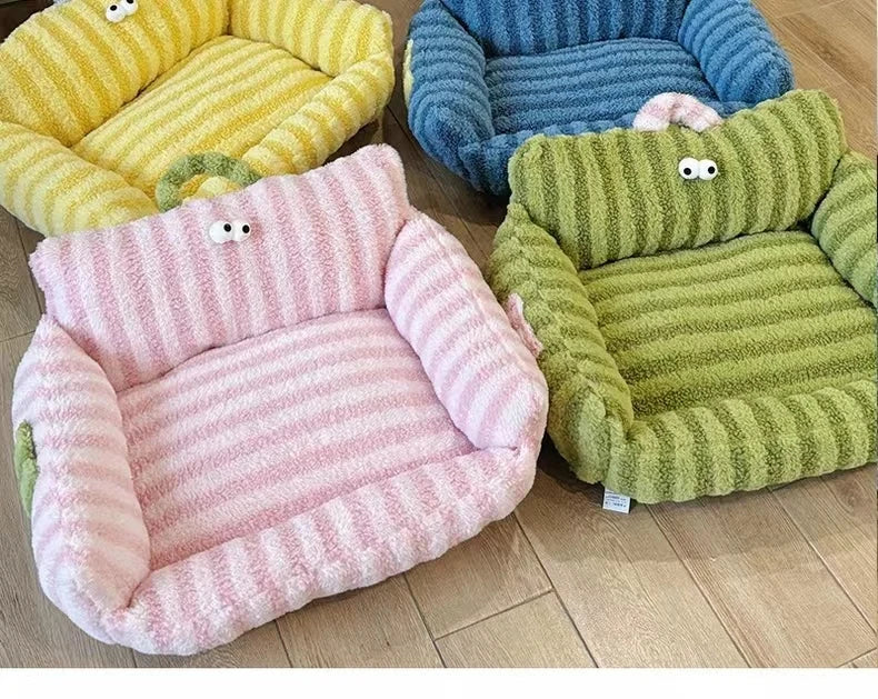 CozyNest Deluxe Wintersofa