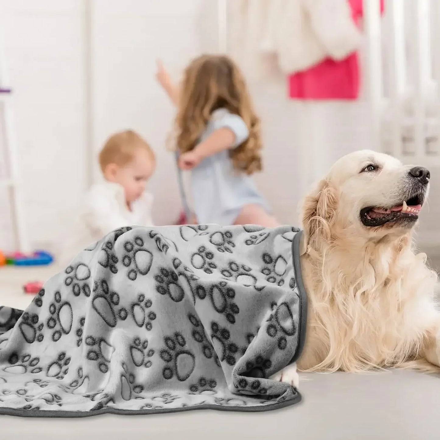 SnugglePaws CozyCotton – Niedliche & Warme Haustierdecke aus Baumwolle mit Cartoon-Motiv