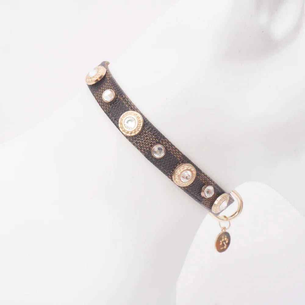 LuckyLuxe Clover Collar – Luxus-Halsband aus PU-Leder