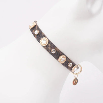LuckyLuxe Clover Collar – Luxus-Halsband aus PU-Leder