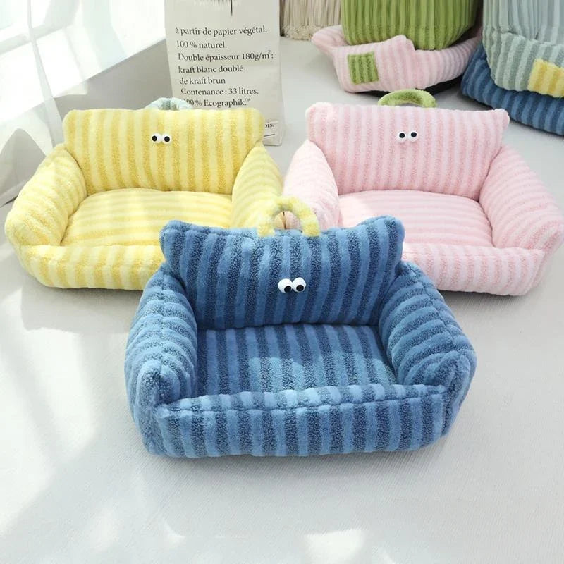 CozyNest Deluxe Wintersofa