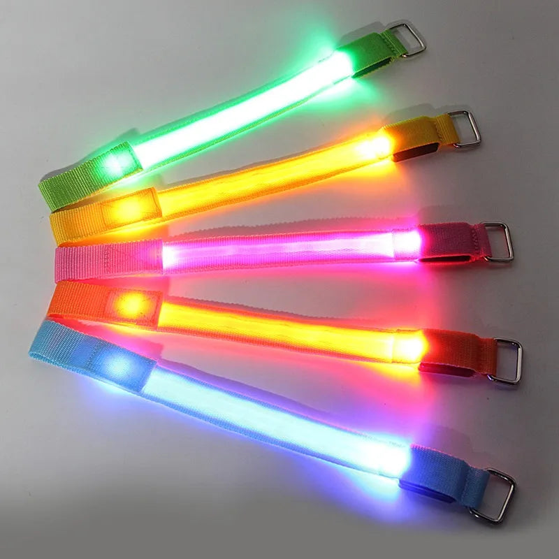 NightStride Safe – LED Sicherheits-Beinbänder für Pferde