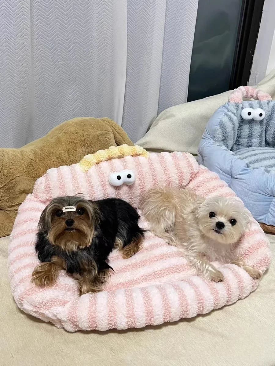 CozyNest Deluxe Wintersofa