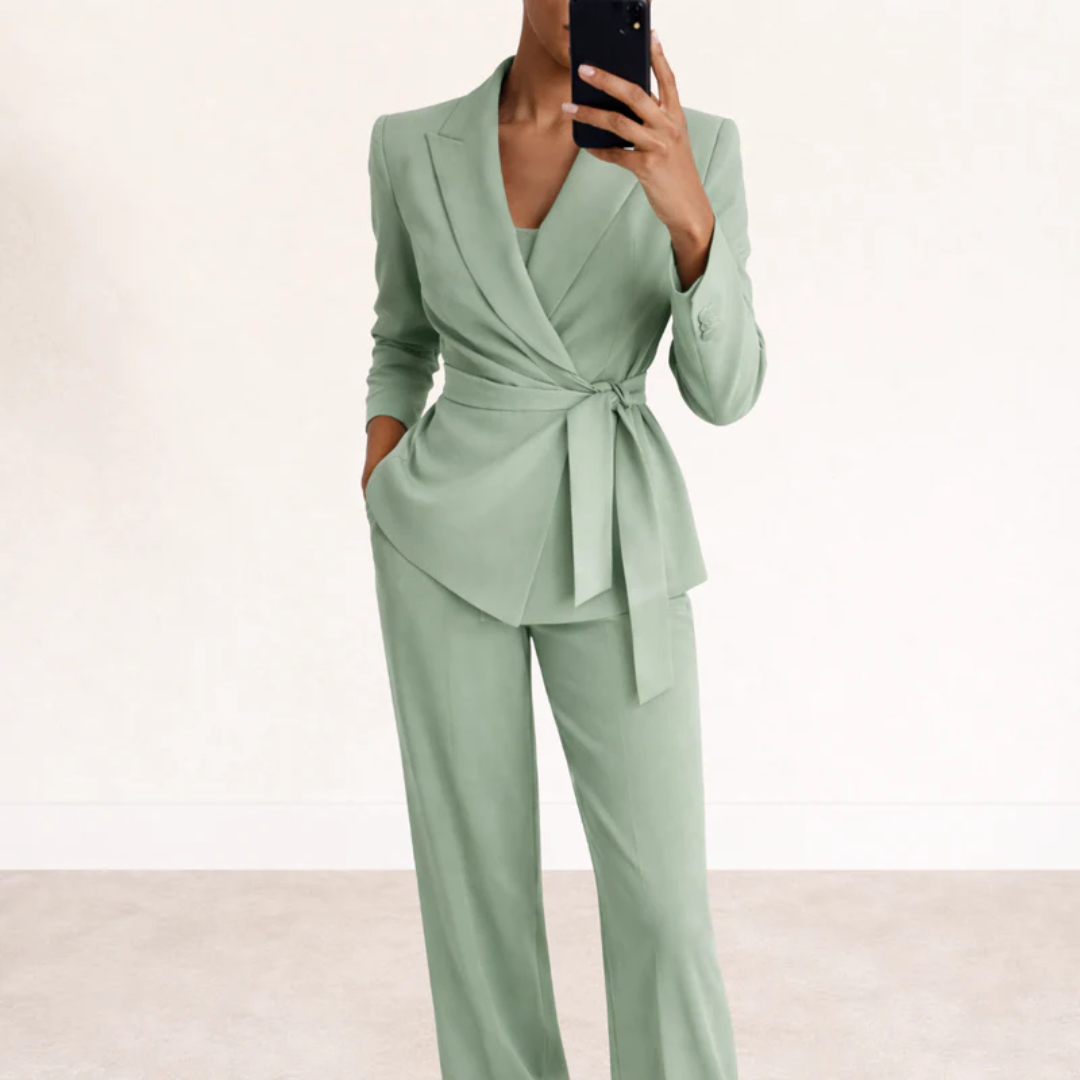 Greta Damen Blazer-Set mit Weithose in Grün – Vorderansicht