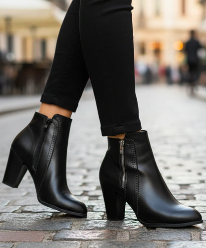 Vegane Leder-Stiefeletten für Damen mit perforierter Nahtdetail in Schwarz