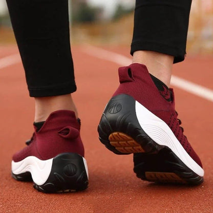 Damen Sneaker Schwarz-Weiß mit integriertem Luftkissen