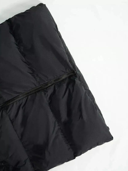 Lena Steppweste Schwarz-Apricot Detailansicht Kapuze und Taschen