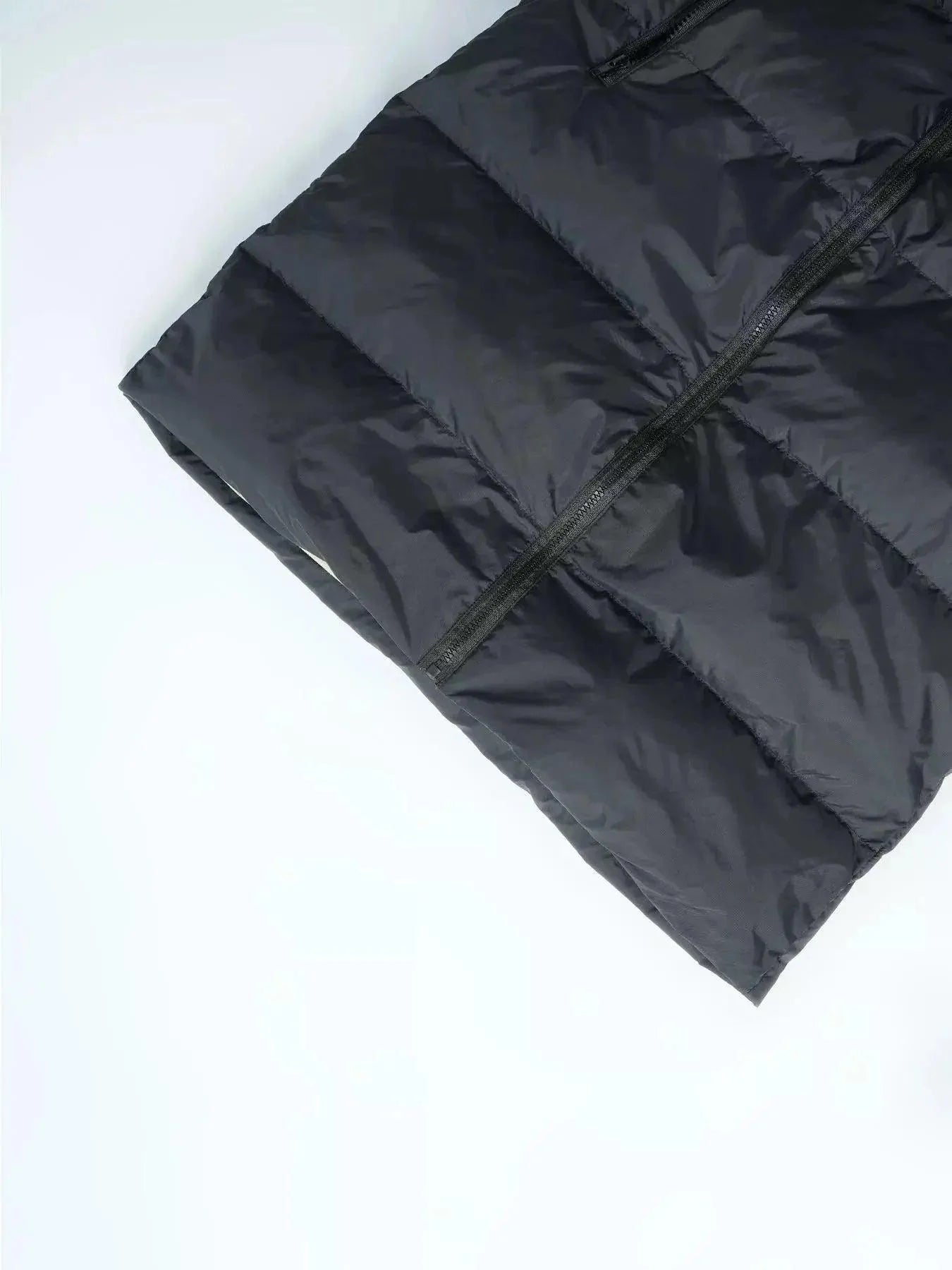 Kapuzen-Detail Lena Longline Steppweste