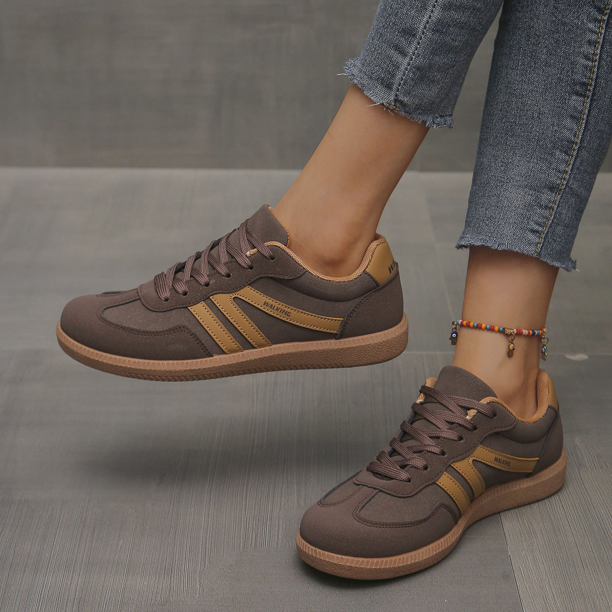 Berna Damen Sneaker in Schwarz, Seitenansicht links