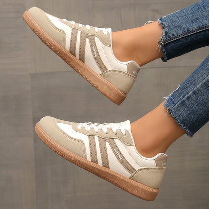 Detailaufnahme der gepolsterten Einlegesohle der Berna Sneaker