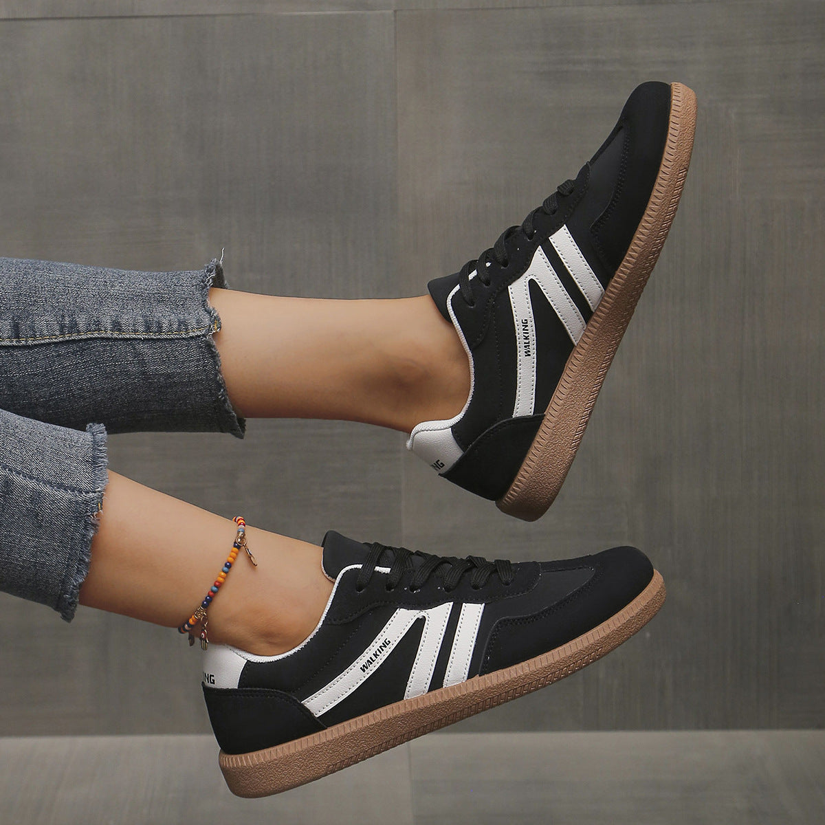 Unterseite der Berna Orthopädischen Sneaker mit flexibler Sohle