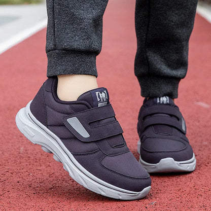 Nalia Sneaker mit flacher Sohle für natürliches Gangbild