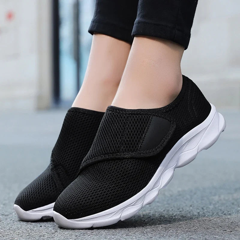 Brekka Damen Walkingschuh gepolsterte Sohle Seitenansicht Blau