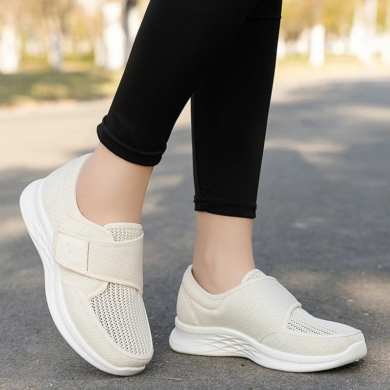 Meline orthopädische Damenschuhe mit verstellbarem Verschluss – Detailaufnahme