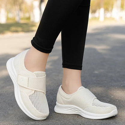 Meline orthopädische Damenschuhe mit verstellbarem Verschluss – Detailaufnahme