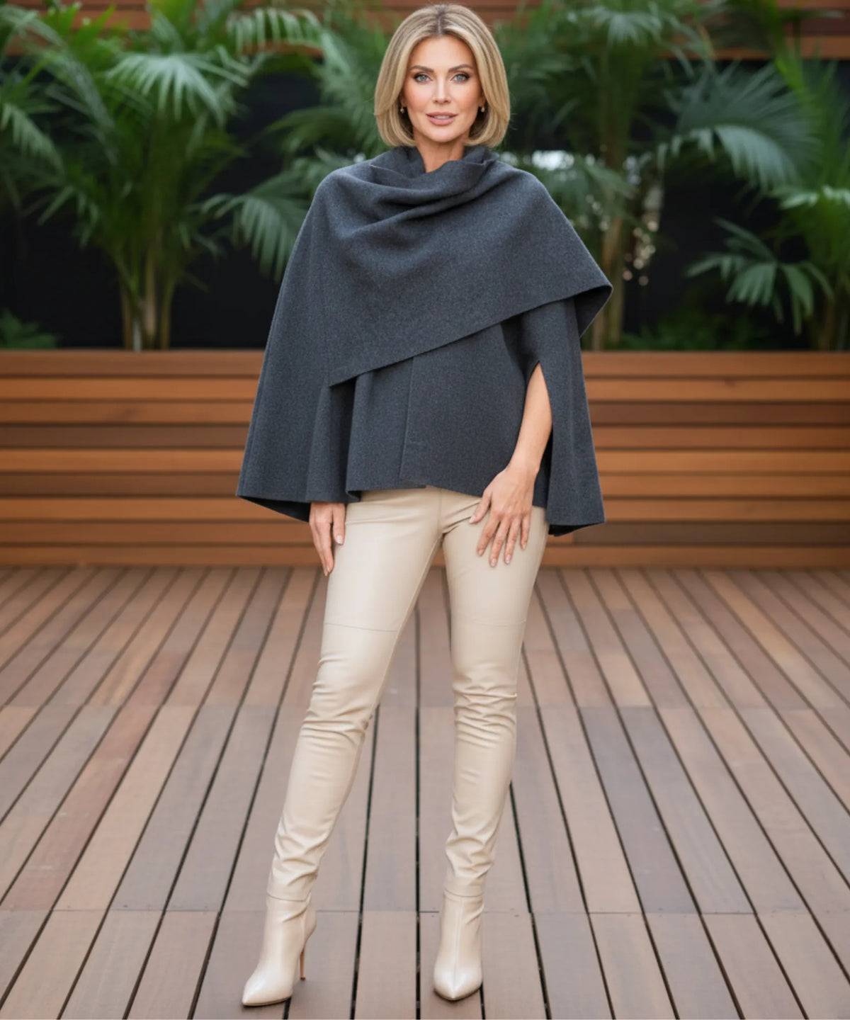 Woll-Wickelmantel Damen in Anthrazit – elegante Wintersilhouette
