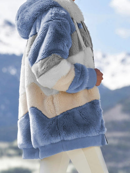 Vivka Plüschjacke – Detailaufnahme des weichen Stoffes
