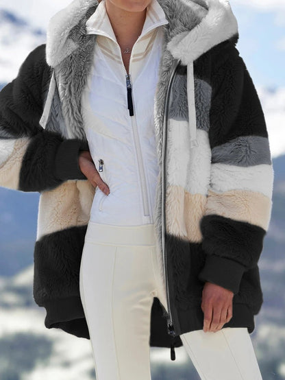 Lockere Plüschjacke für Damen – Rückenansicht Multicolor