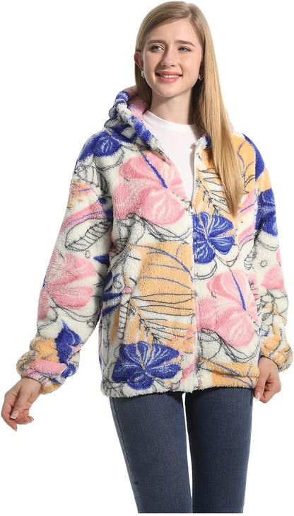 Damen Fleece Jacke Blumendruck – kombiniert mit Jeans, lässiger Look
