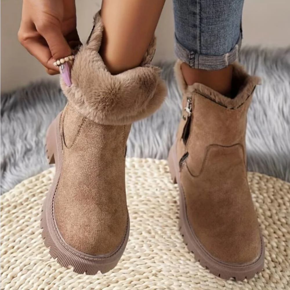Beige Winterstiefel für Damen – Sohlendetail mit Grip