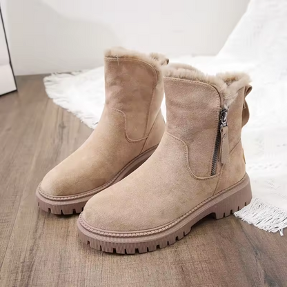 Damen Winterstiefel mit rutschfester Gummisohle auf Schnee
