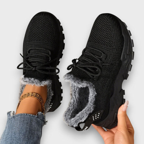 Lena Damen Winter-Sneaker mit Schnürsenkel in Schwarz – warm und casual