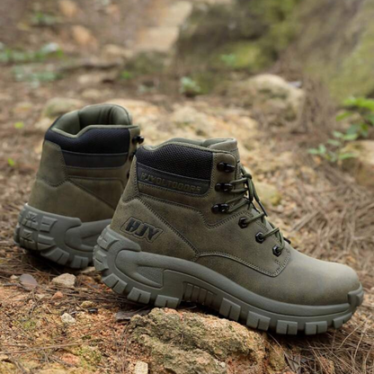 Feldmar Herren Outdoor Wanderschuhe – Lifestyle-Aufnahme im Gelände