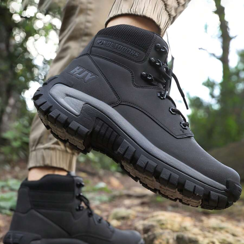 Herren Outdoor Wanderschuhe mit gepolstertem Knöchelkragen – Nahaufnahme