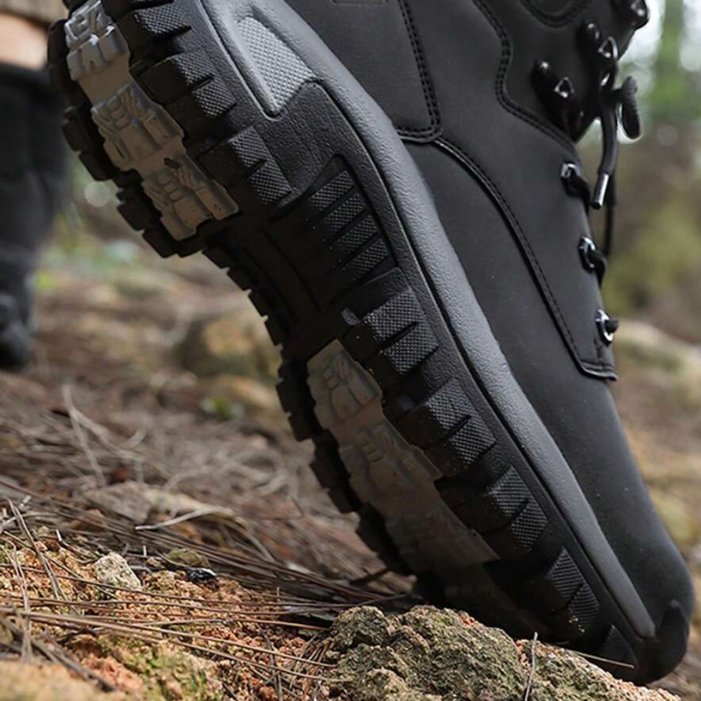 Herren Wanderschuhe mit verstärkten Nähten aus Synthetikleder