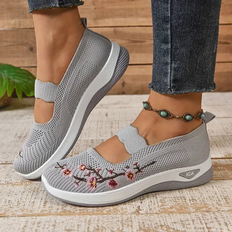 Fiora Damen Komfort-Sneaker – Nahaufnahme Obermaterial