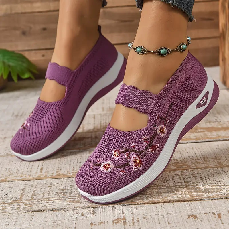 Fiora Sneaker Seitenansicht mit Hallux-Korrektur in Lila