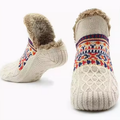 Fleece-Socken mit rutschfester Sohle auf Parkettboden