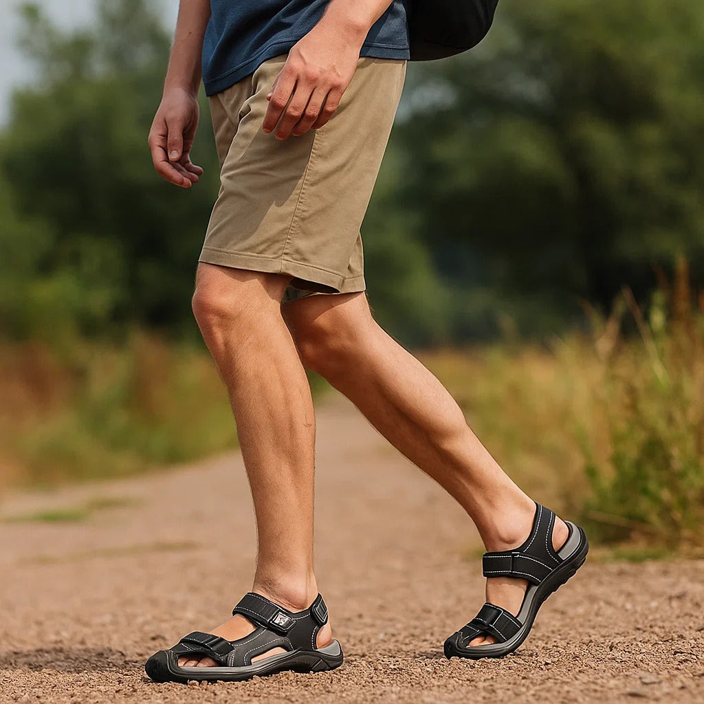Rutschfeste Herren Leder-Sandalen für den Alltag – Sohlenansicht EVA