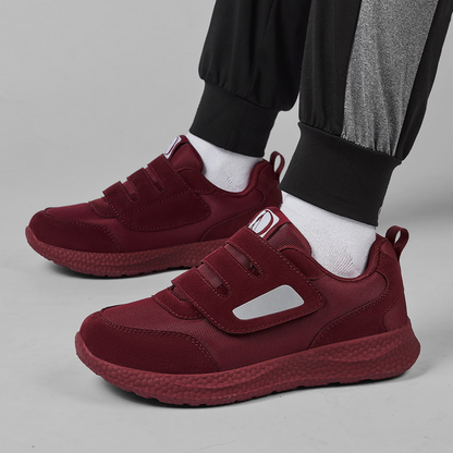 Davio Sneaker in Schwarz Draufsicht breite Zehenbox sichtbar