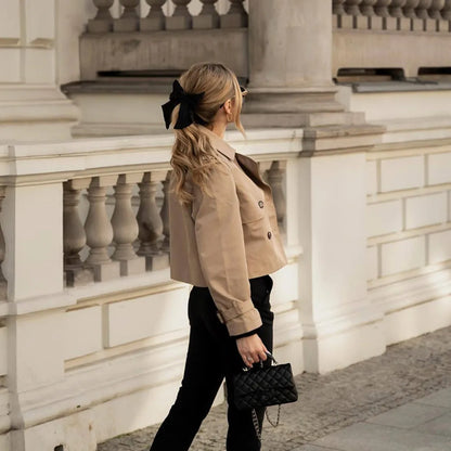 Schwarze Crop-Jacke mit Langarm und High-Waist-Schnitt für Damen
