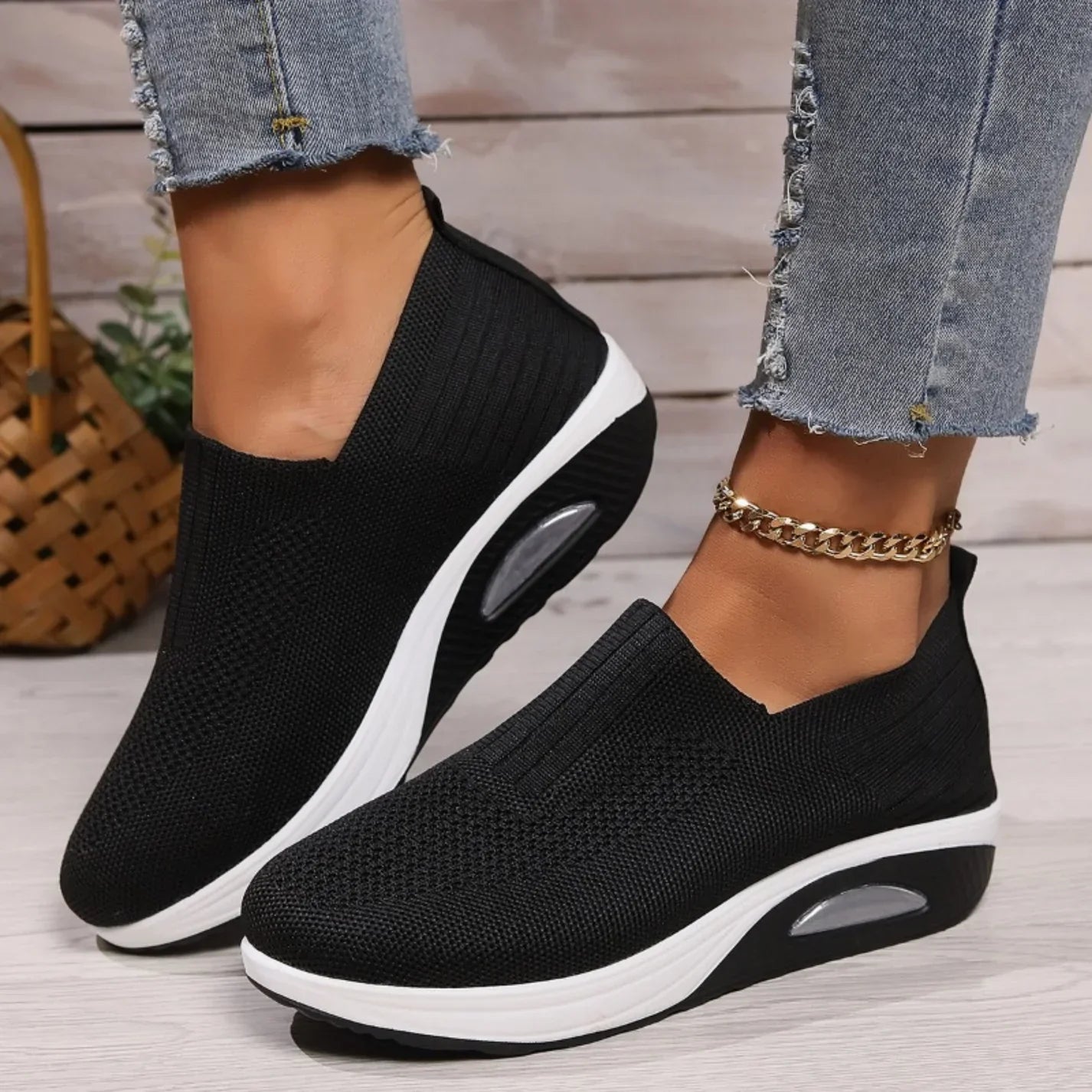 Damen Slip-on Sneaker mit erhöhter Sohle – Seitenansicht