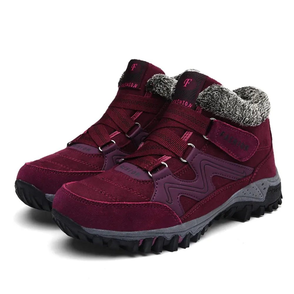 Norva Damen Winterschuhe Schwarz/Rosa – Lifestyle-Aufnahme im Freien