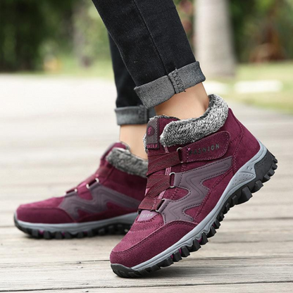 Norva Winterschuhe Rot – Detailansicht Fleece-Kragen und Verschluss