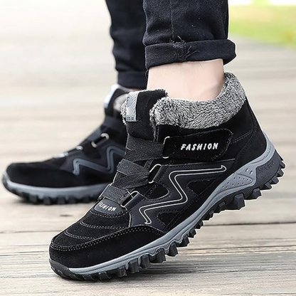 Norva Damen Winterschuhe Grau – Sohlenansicht Antirutsch-Profil