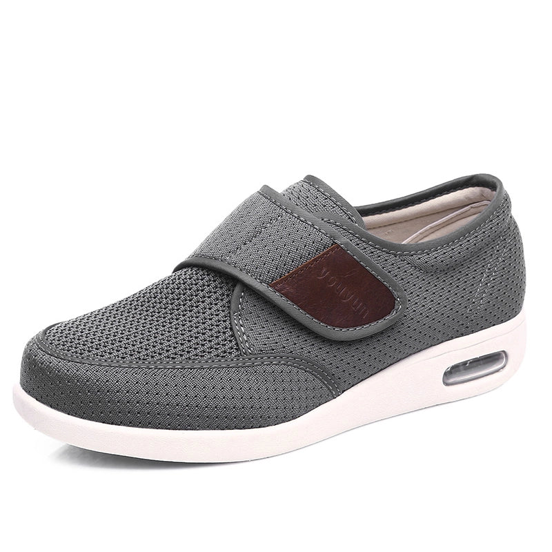 Benno orthopädische Schuhe mit weiter Passform in Schwarz – Seitenansicht
