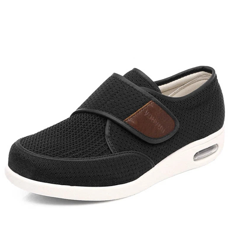 Weite orthopädische Schuhe mit atmungsaktivem Material – Detailansicht Obermaterial